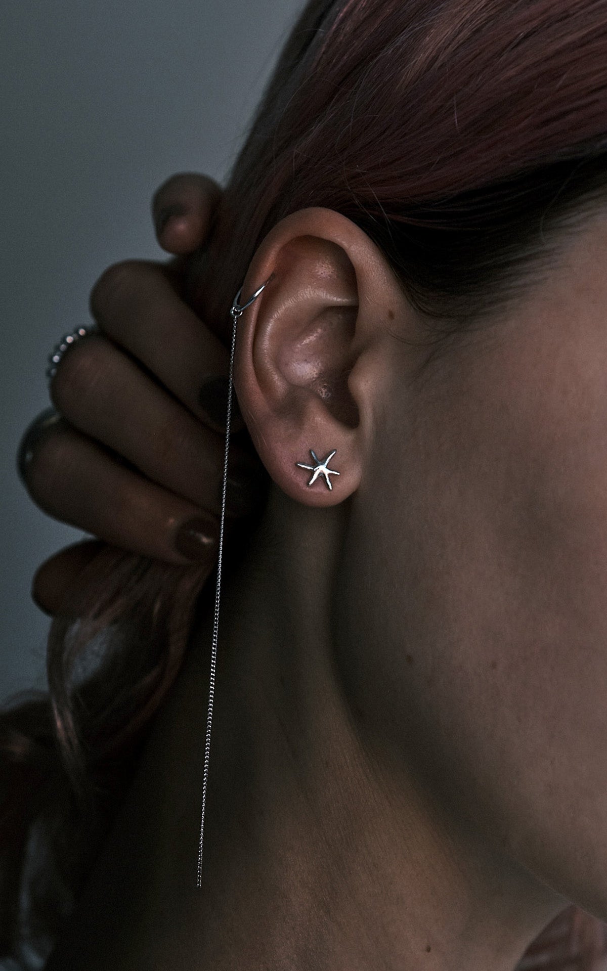 Long chain ear cuff