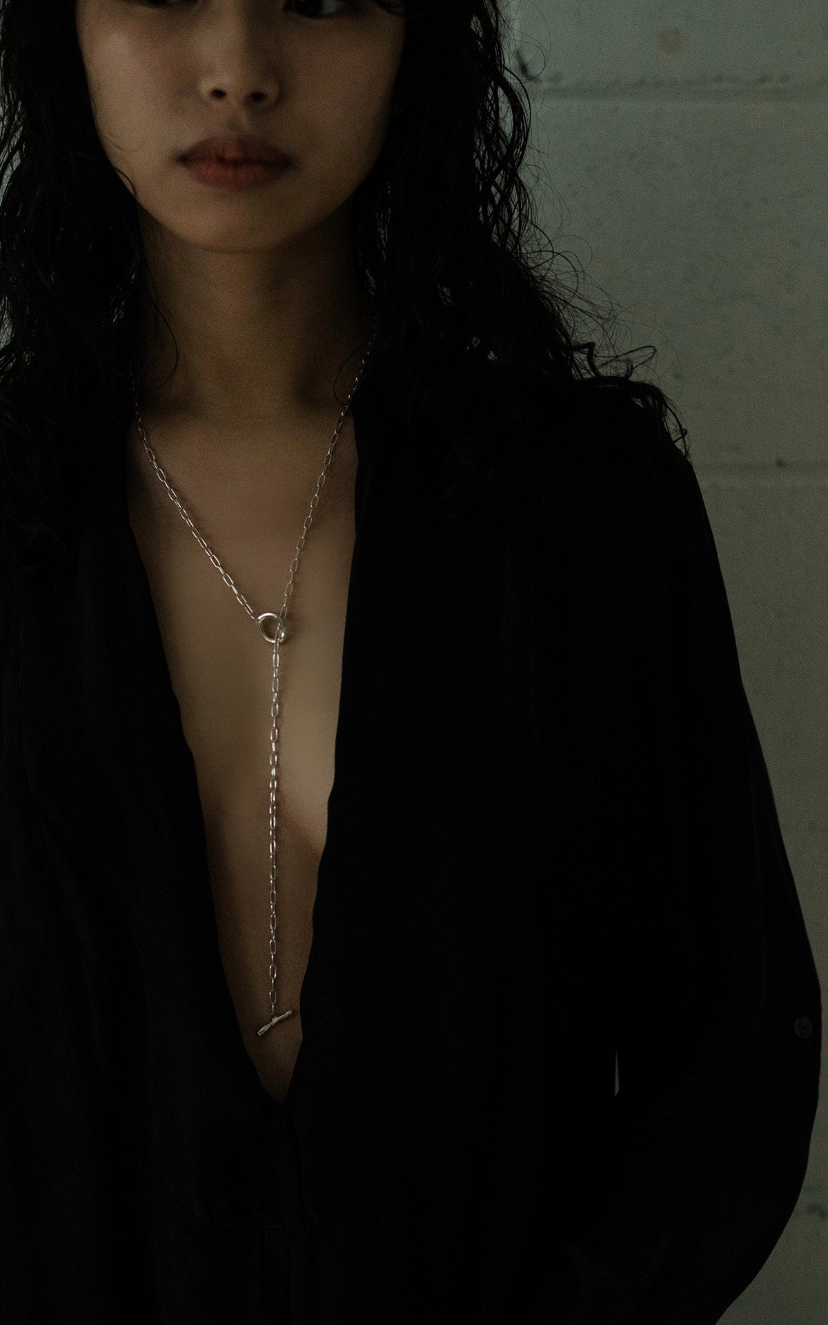 Mantel long chain necklace
