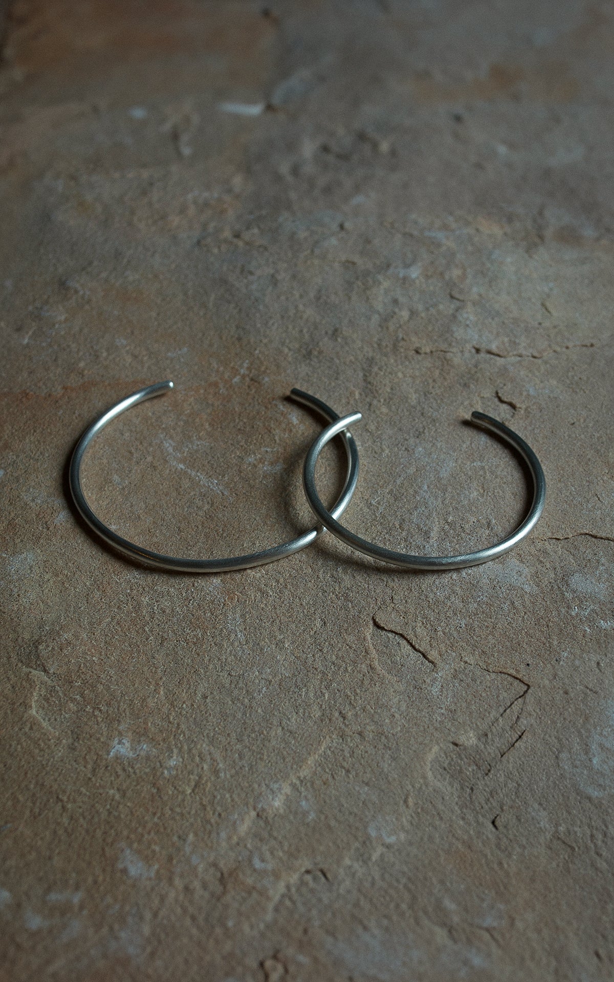 Matte bangle