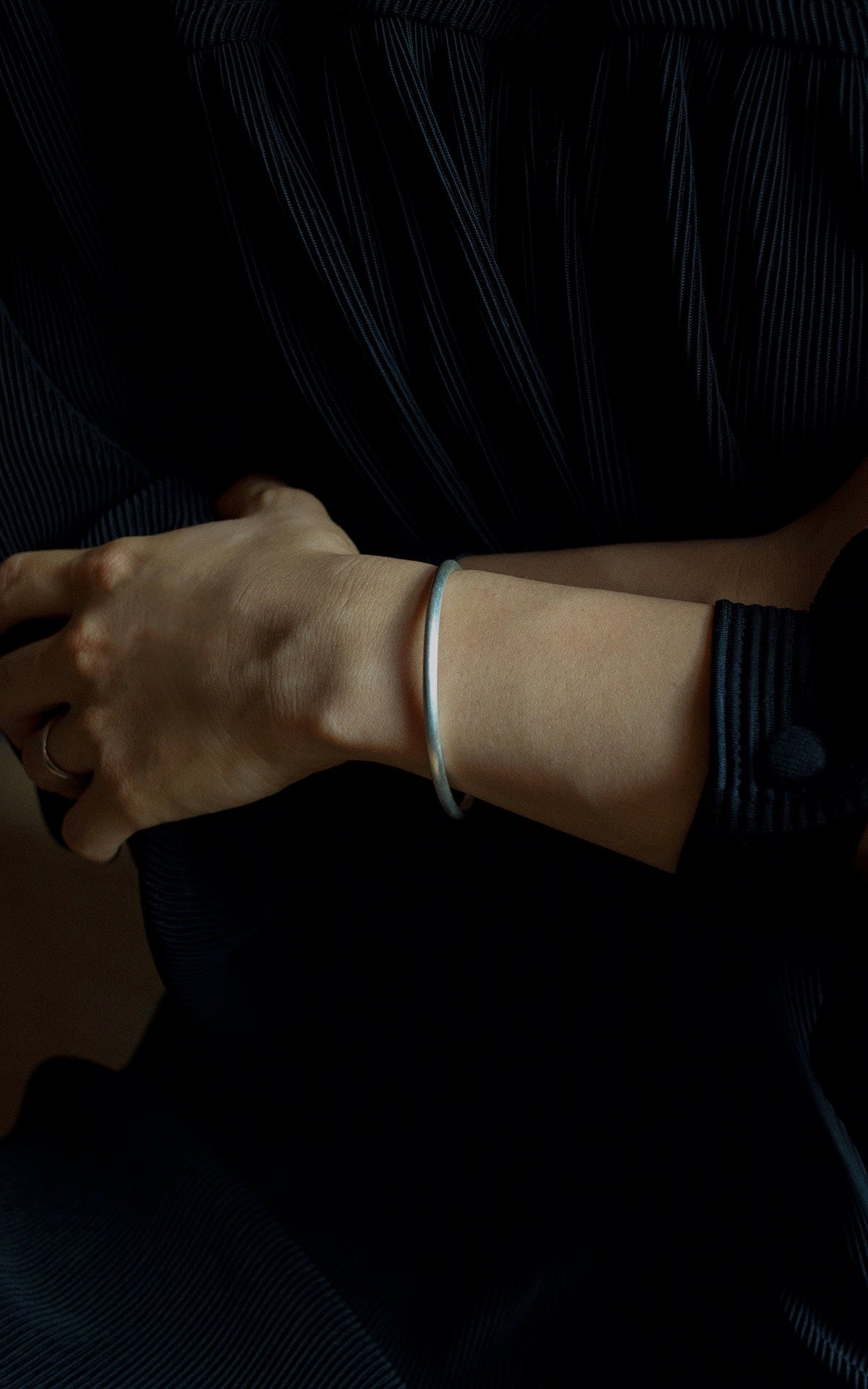 Matte bangle