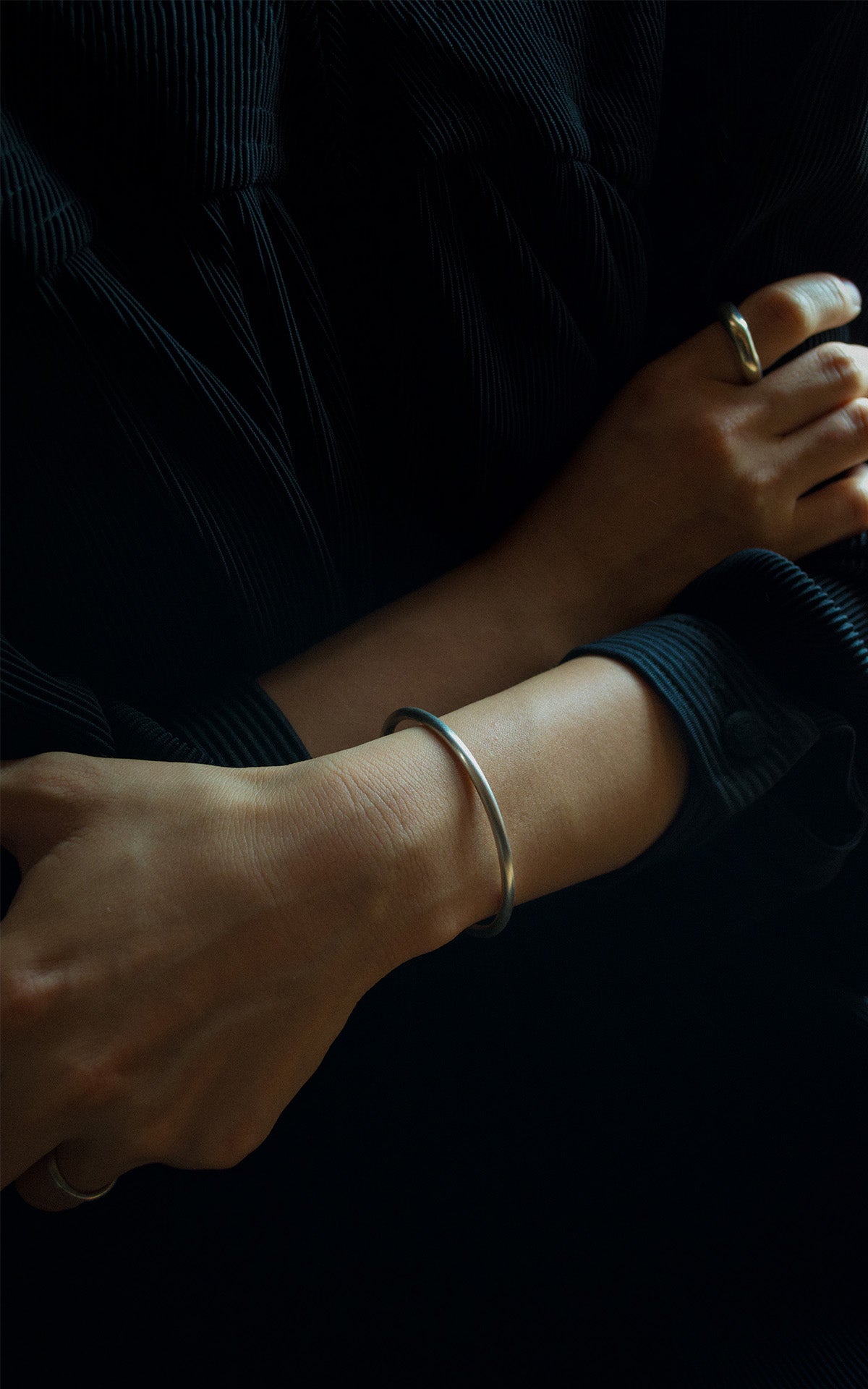 Matte bangle