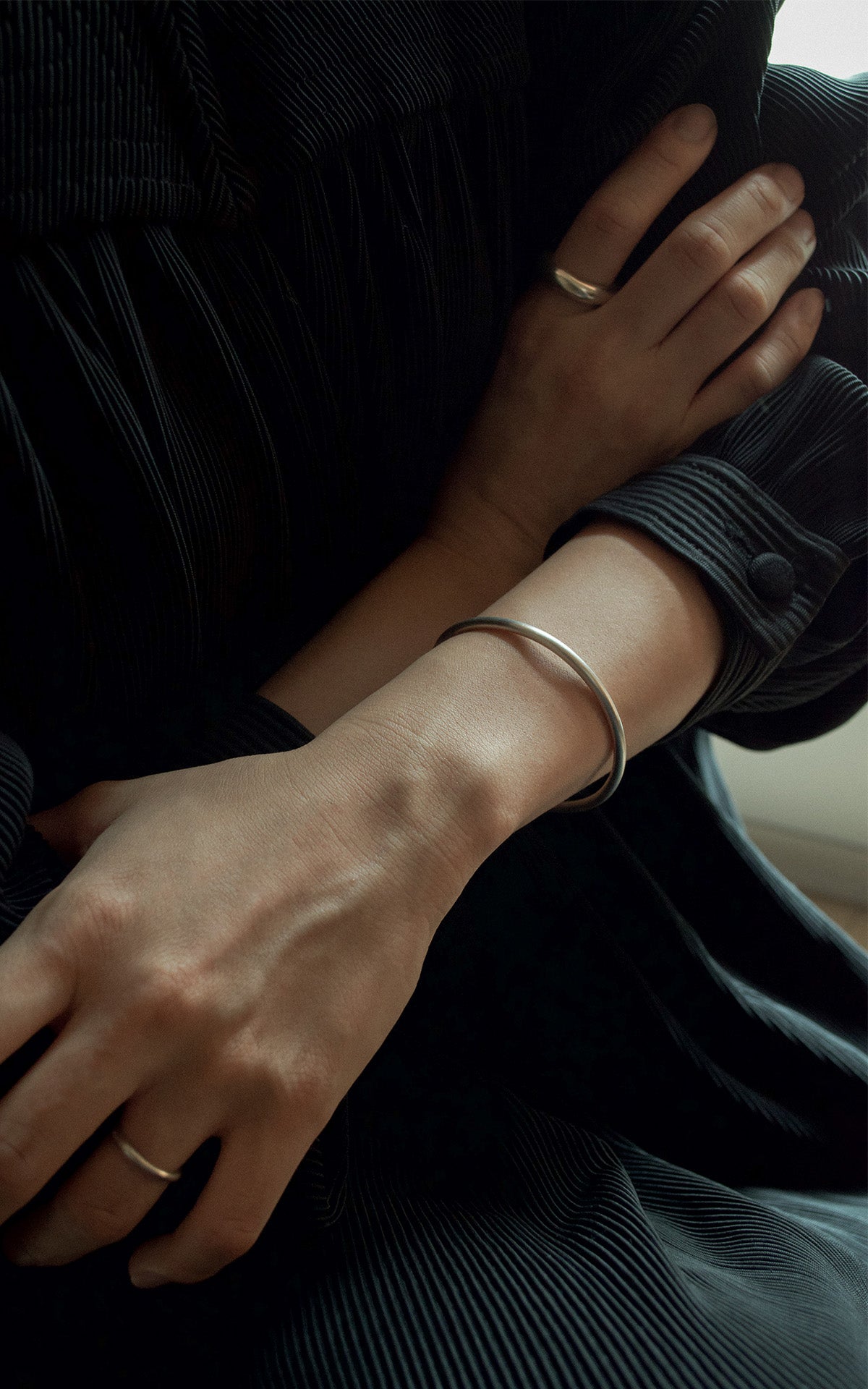 Matte bangle
