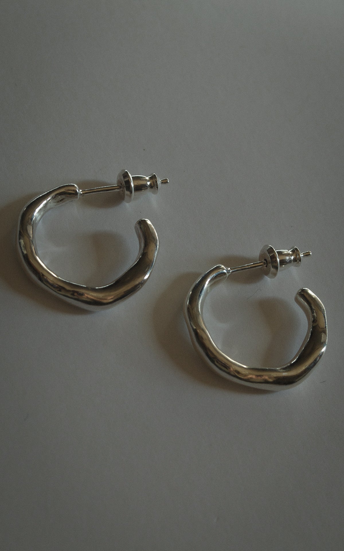 Melt hoop pierce (L)
