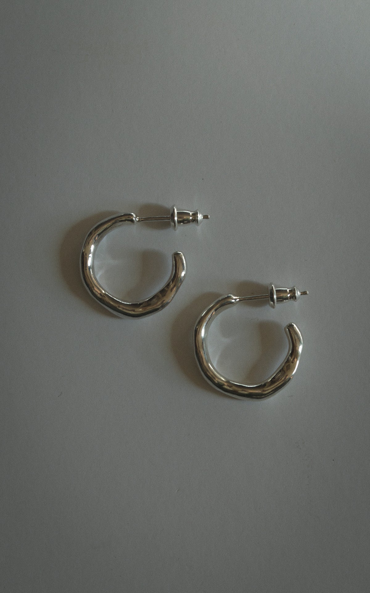 Melt hoop pierce (L)