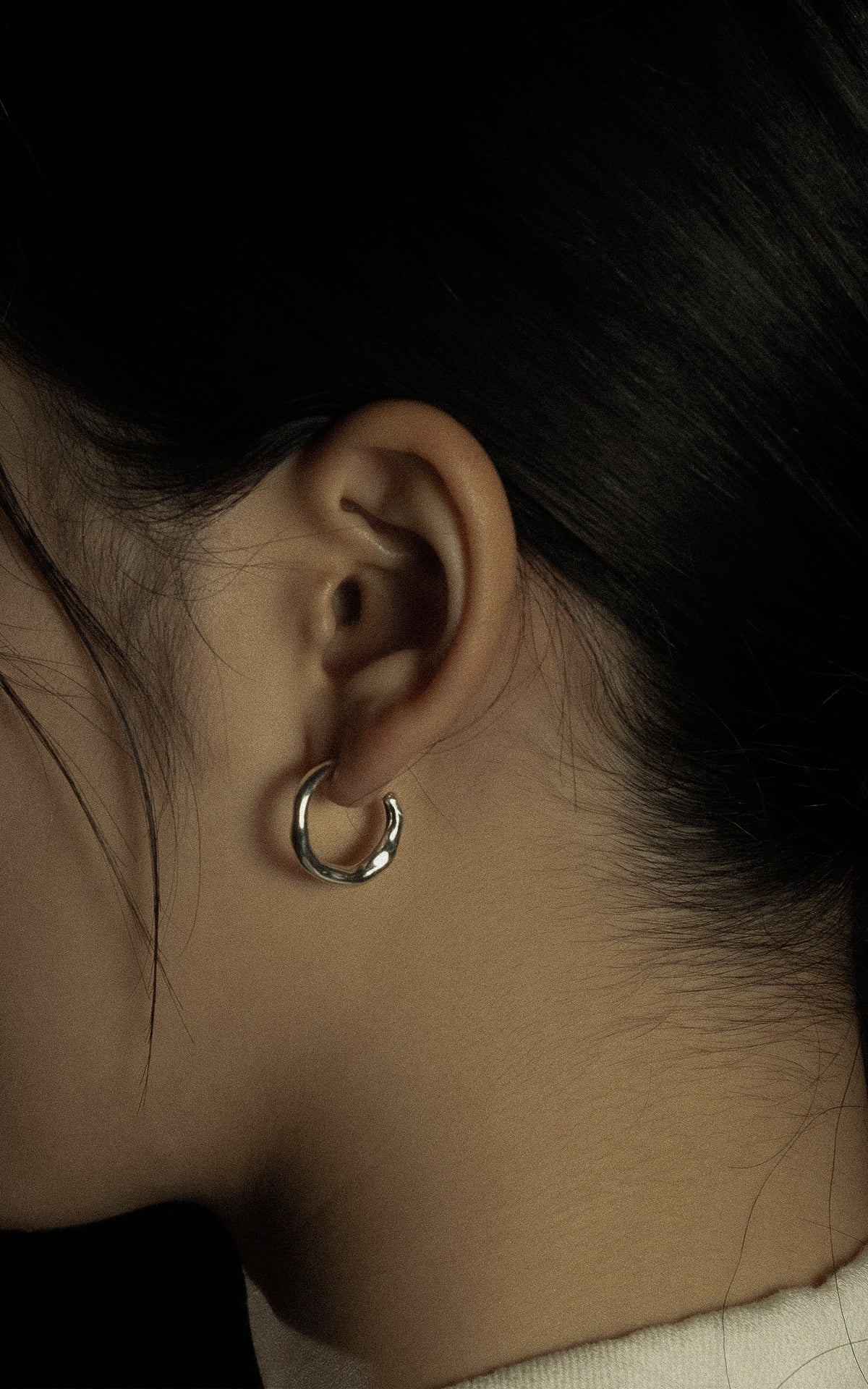 Melt hoop pierce (L)