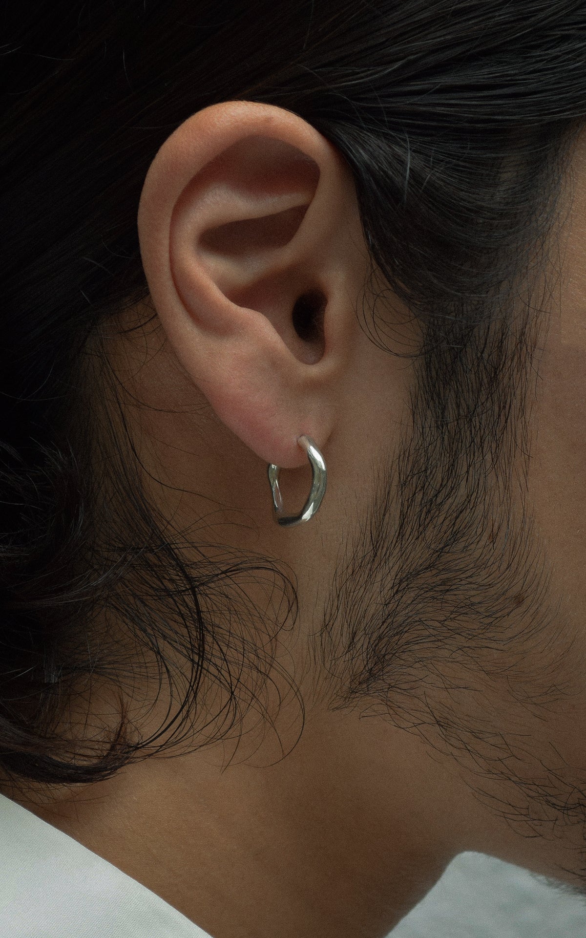 Melt hoop pierce (L)