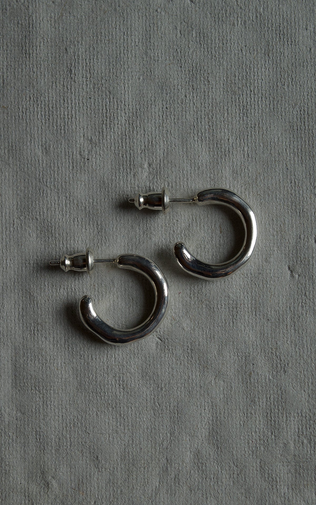Melt hoop pierce (M)