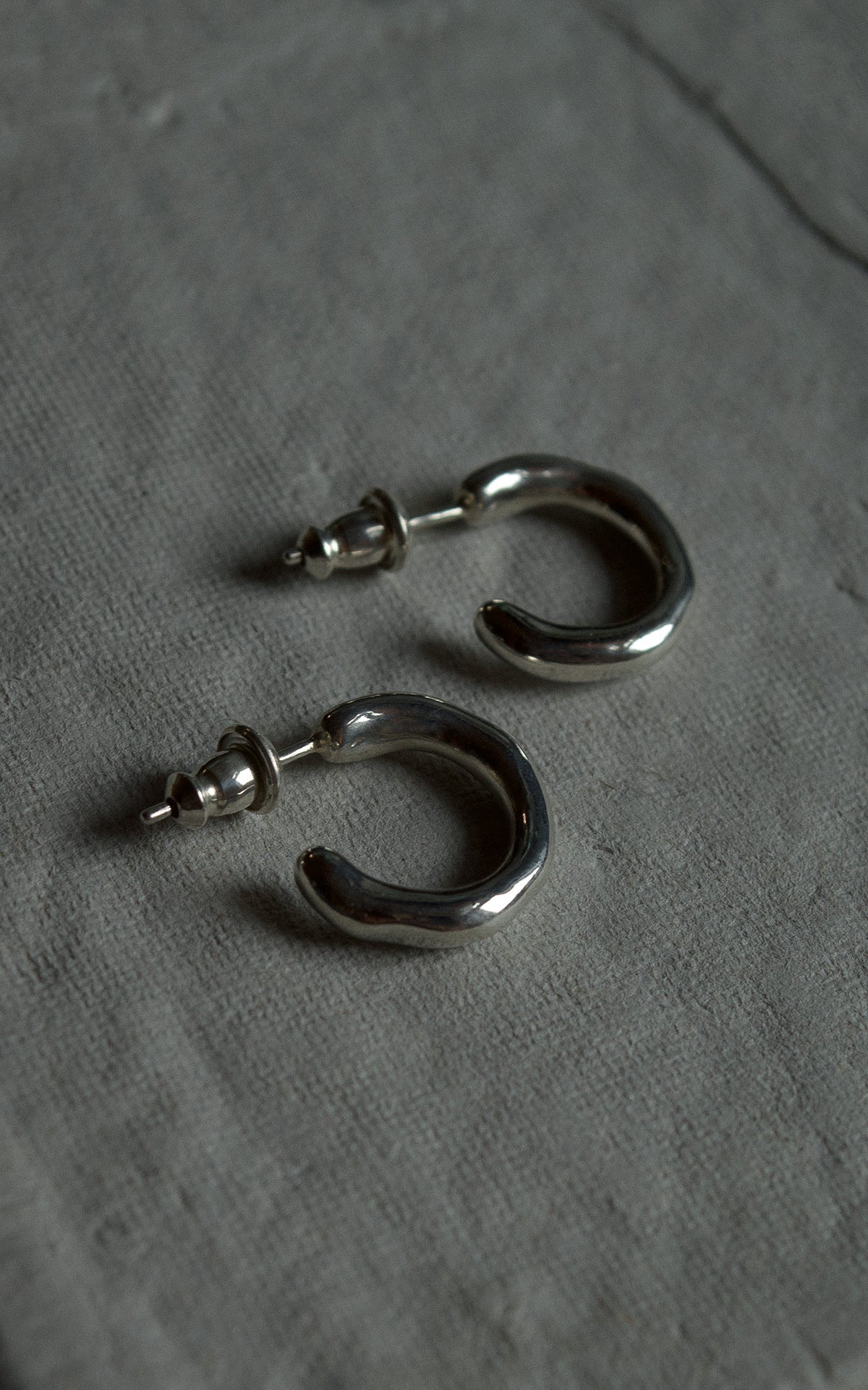 Melt hoop pierce (M)
