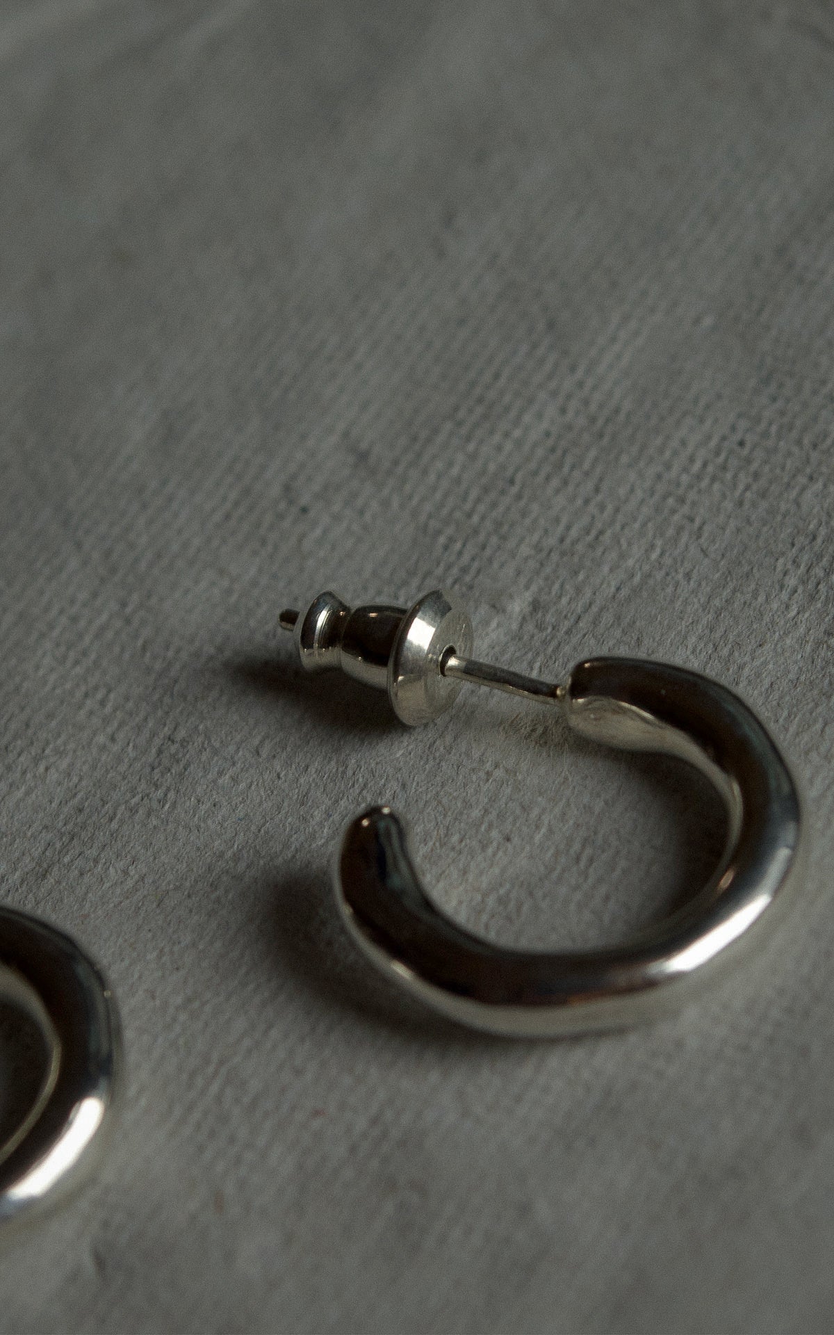 Melt hoop pierce (M)