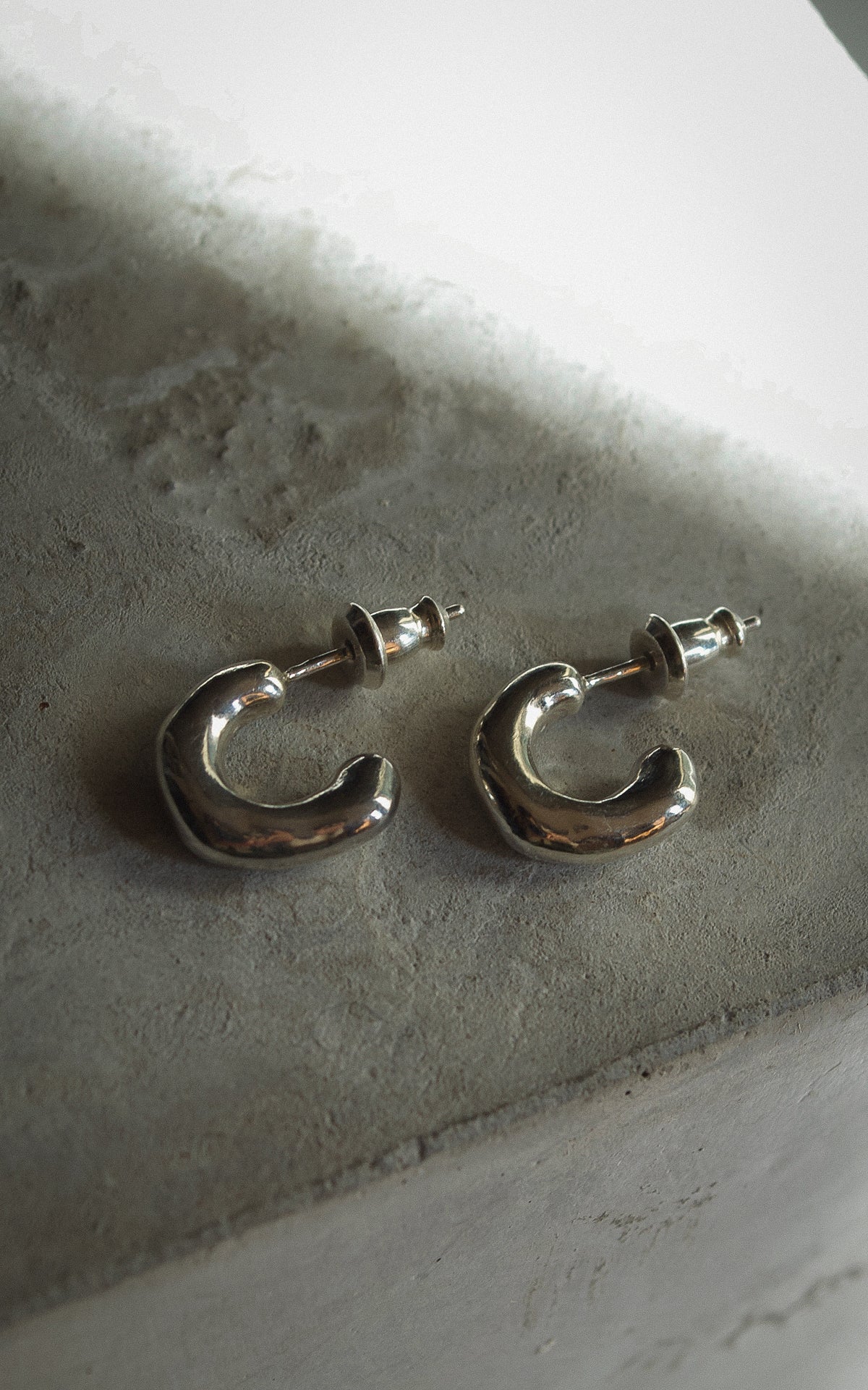 Melt hoop pierce (S)