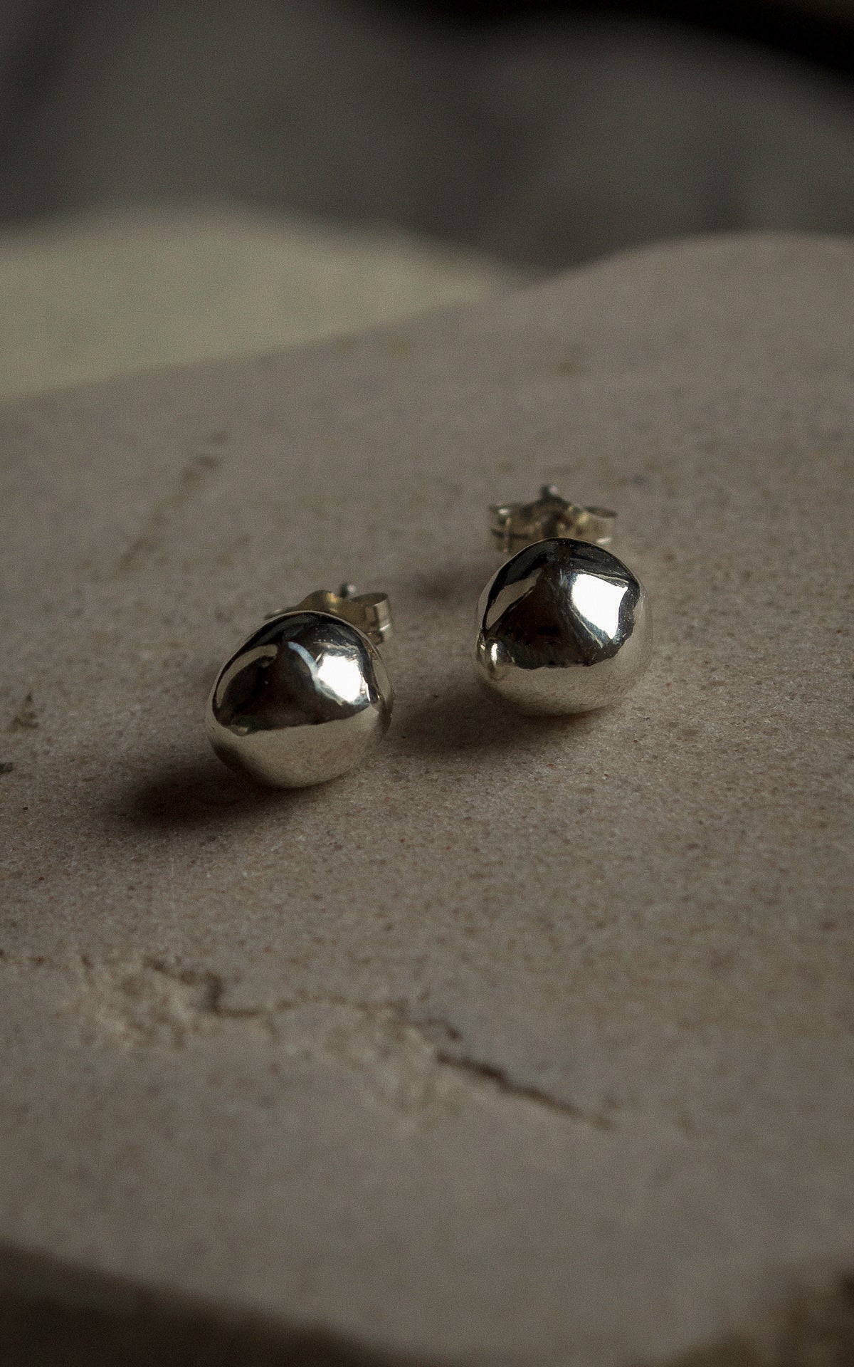 Sphere pierce