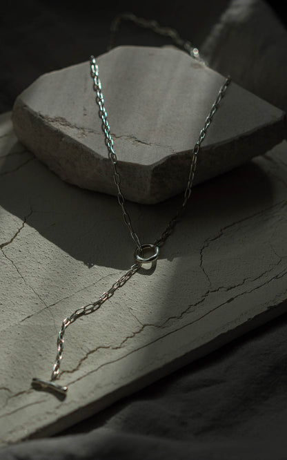 Mantel long chain necklace