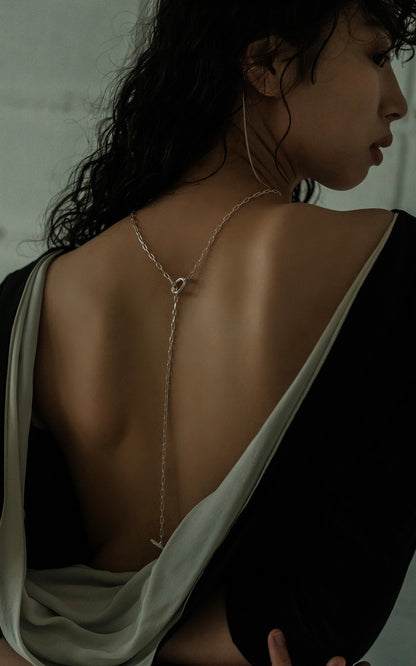 Mantel long chain necklace