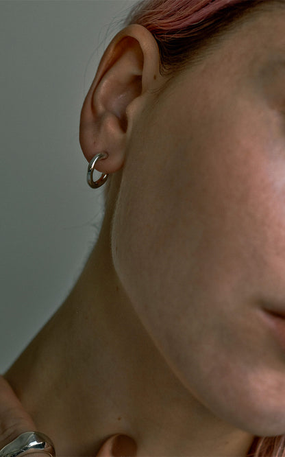 Melt Hoop Pierce (Medium)