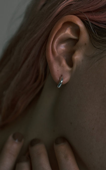 Melt hoop pierce (S)