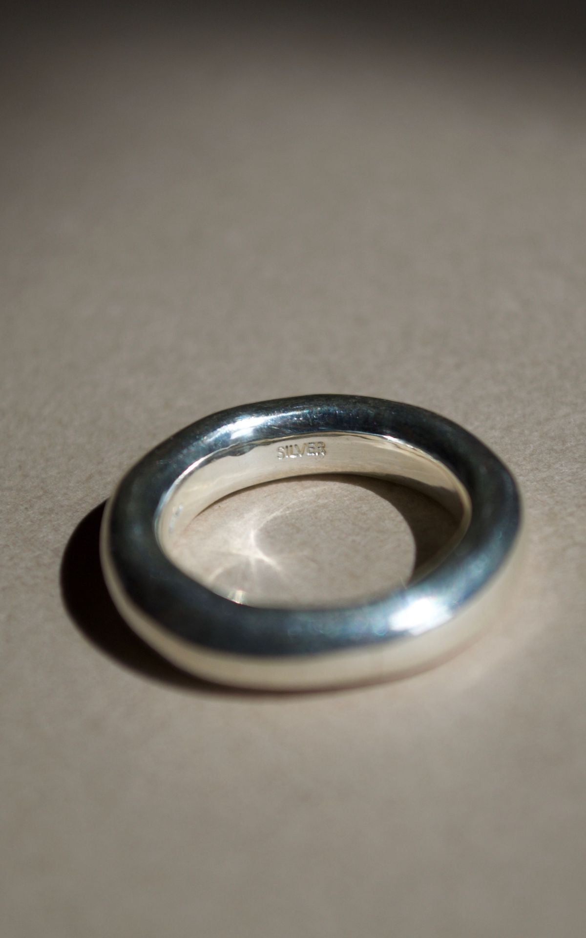 Plain volume ring