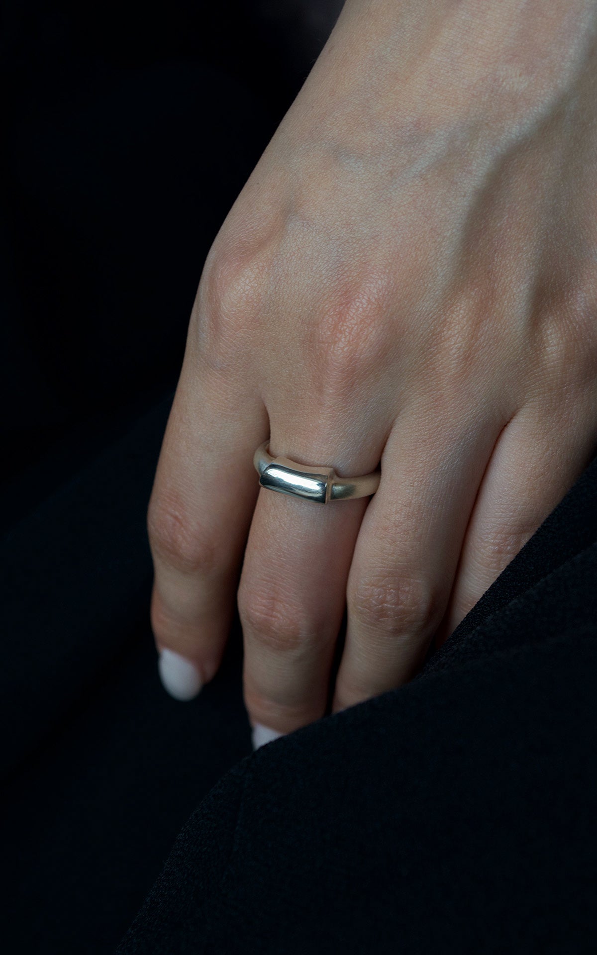 Still Bar Ring