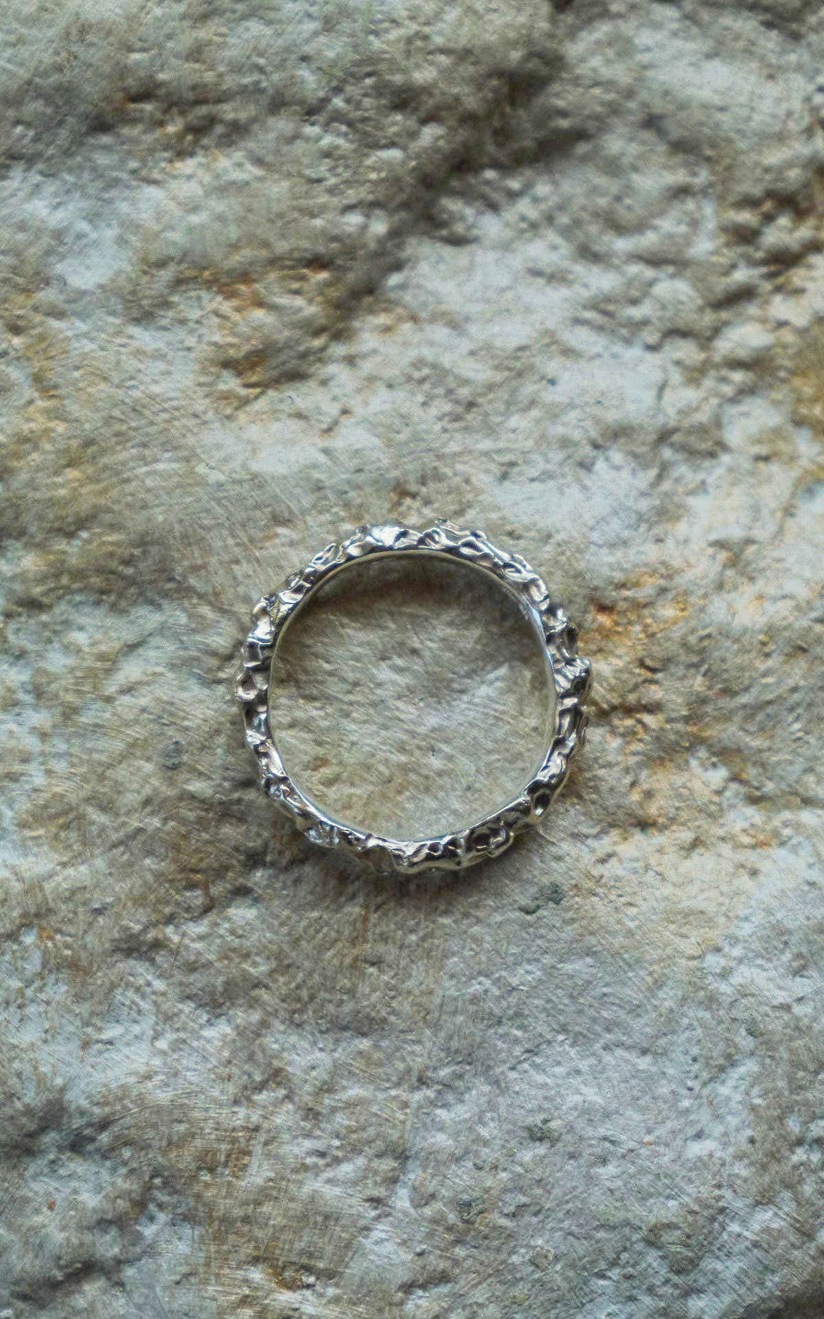 Uneven Ring