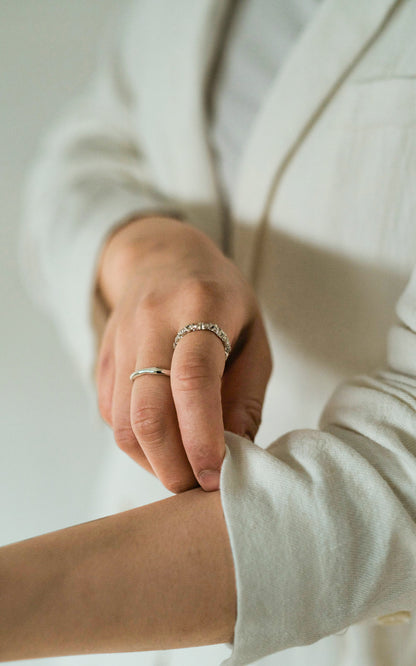 Uneven Ring
